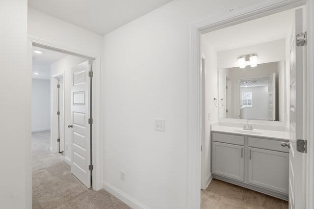 161 Crabourne Dr, White House, TN 37188