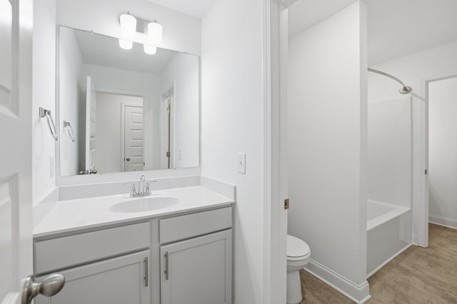 161 Crabourne Dr, White House, TN 37188