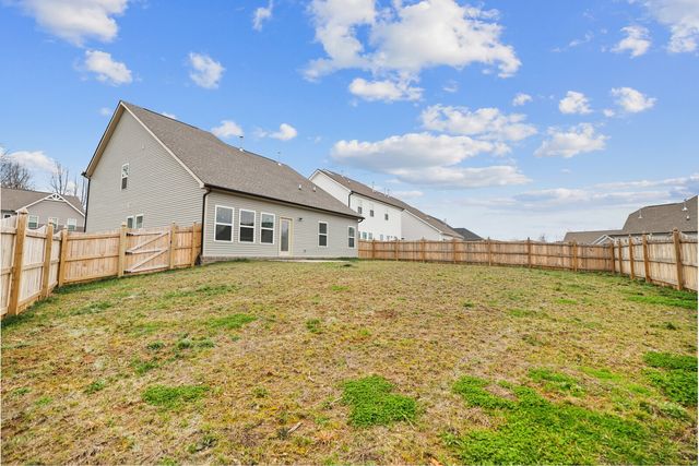 161 Crabourne Dr, White House, TN 37188