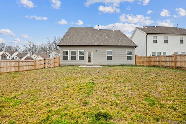161 Crabourne Dr, White House, TN 37188