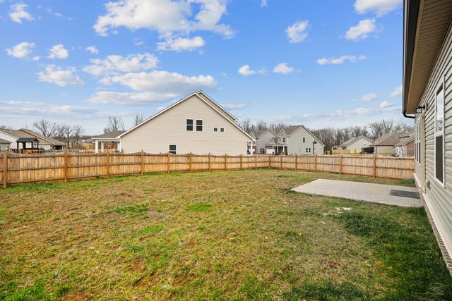 161 Crabourne Dr, White House, TN 37188