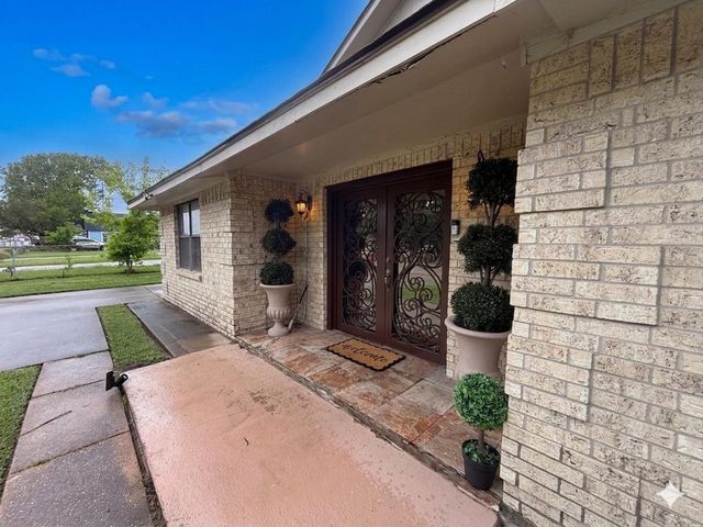 1905 Yellowstone Street, Freeport, TX 77541