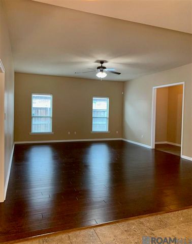 8624 Abertay Ave, Baton Rouge, LA 70820