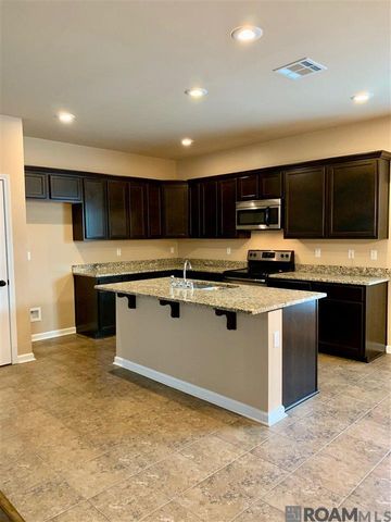 8624 Abertay Ave, Baton Rouge, LA 70820