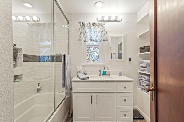 2634 Clarendon Ave, Stockton, CA 95204