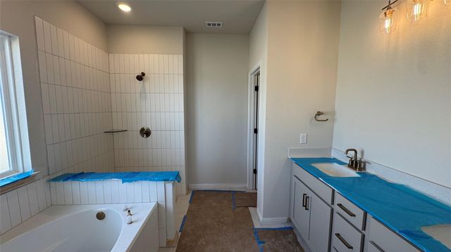 269 Crater Lake DR, Dripping Springs, TX 78620