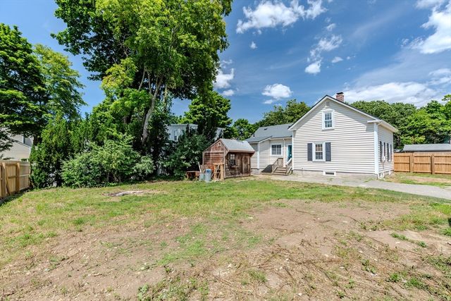 147 Smith St, North Attleboro, MA 02760