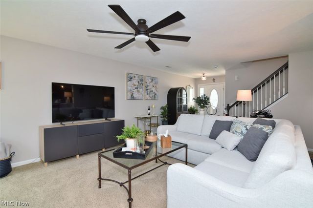 10411 Redbud Drive, Aurora, OH 44202