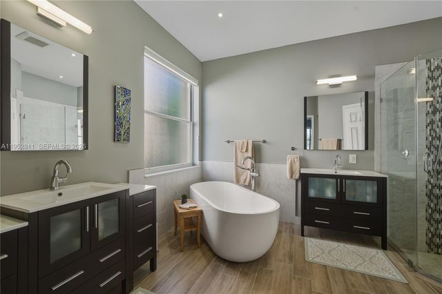 12783 NW 18th Mnr, Pembroke Pines, FL 33028