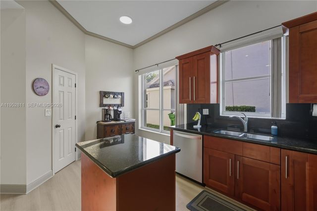 12783 NW 18th Mnr, Pembroke Pines, FL 33028