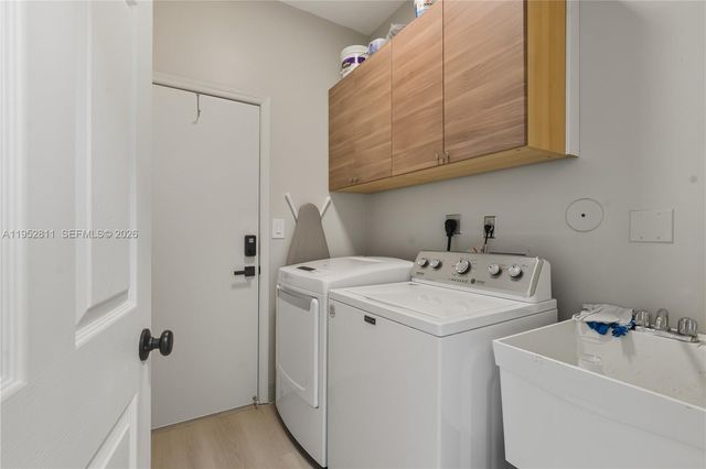 12783 NW 18th Mnr, Pembroke Pines, FL 33028