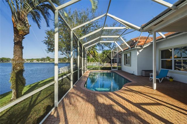 12783 NW 18th Mnr, Pembroke Pines, FL 33028