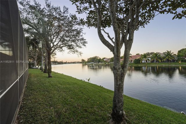 12783 NW 18th Mnr, Pembroke Pines, FL 33028