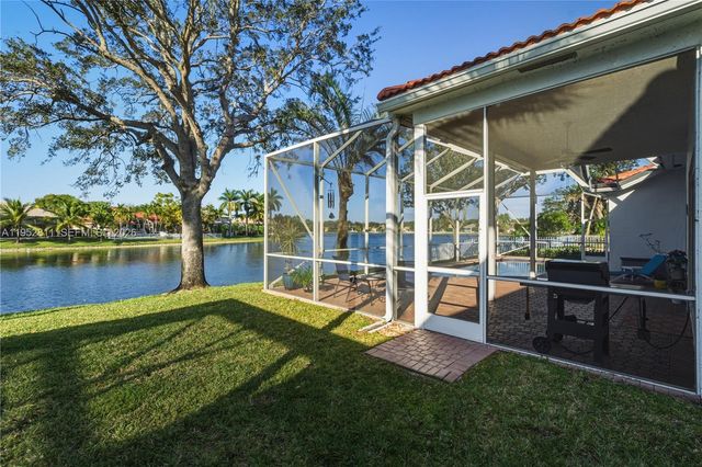 12783 NW 18th Mnr, Pembroke Pines, FL 33028