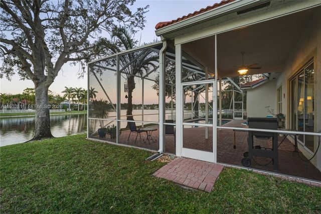 12783 NW 18th Mnr, Pembroke Pines, FL 33028