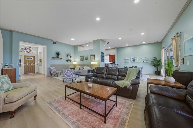 12783 NW 18th Mnr, Pembroke Pines, FL 33028