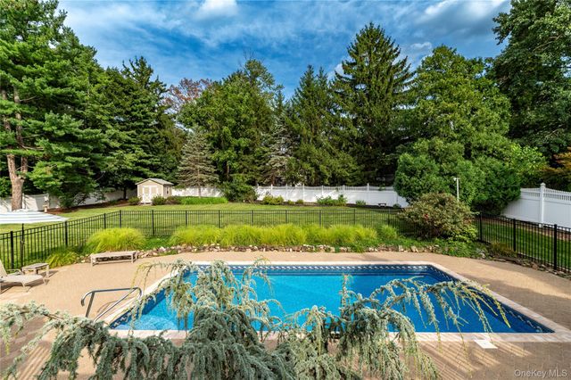 619 Russet Road, Valley Cottage, NY 10989