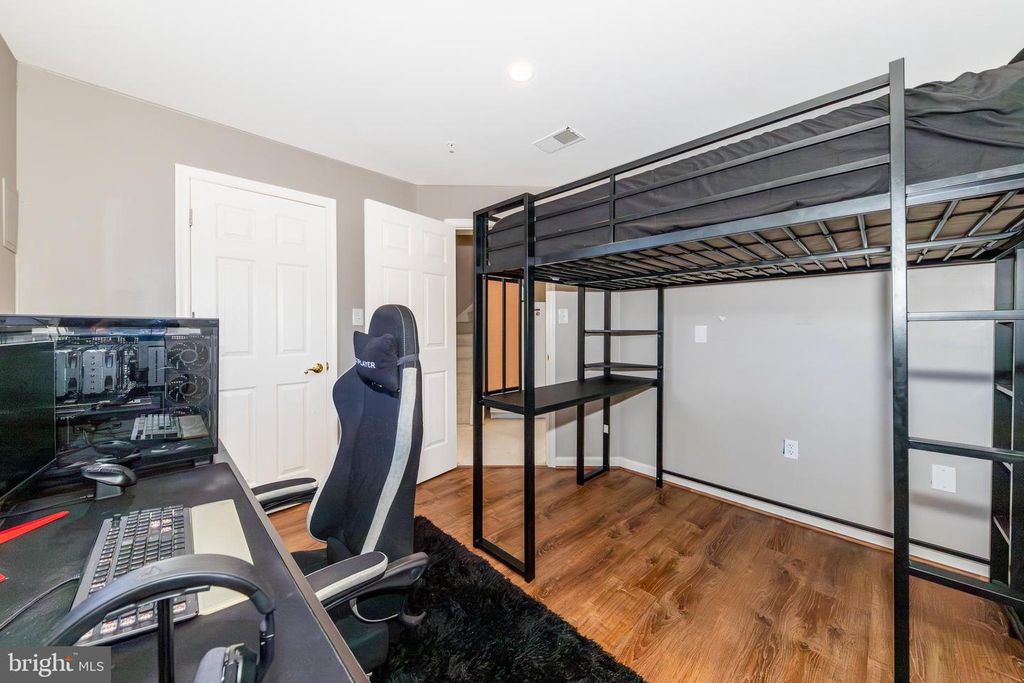404 STONE SPRINGS LN, Middletown, MD 21769