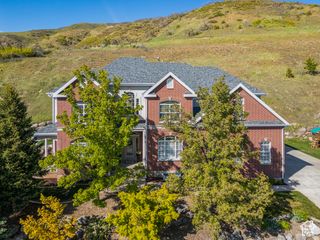 1375 NORTHRIDGE DR, Bountiful, UT 84010