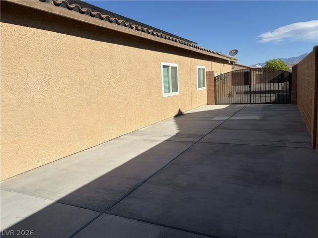 5761 East Badlands Lane, Pahrump, NV 89061