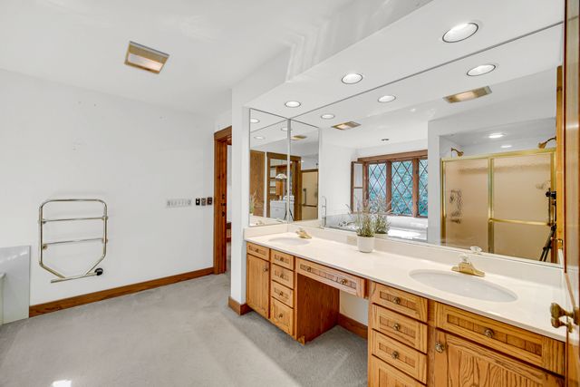 27250 N Meadowoods Lane, Mettawa, IL 60048