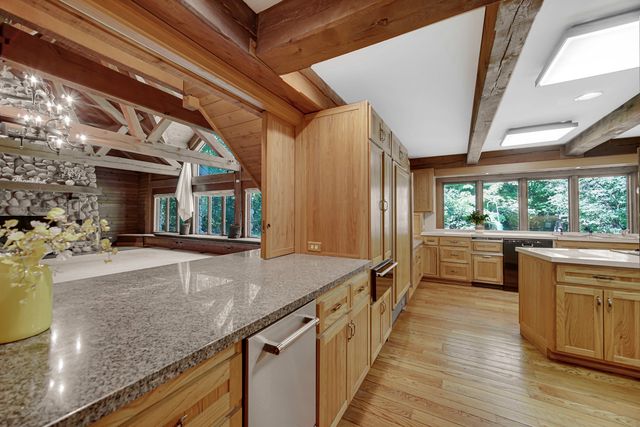 27250 N Meadowoods Lane, Mettawa, IL 60048