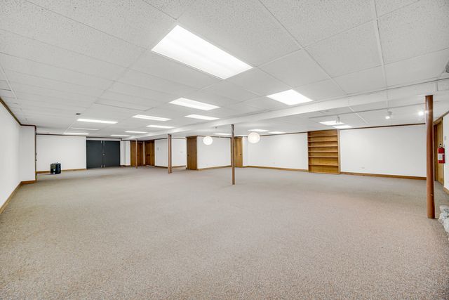 27250 N Meadowoods Lane, Mettawa, IL 60048