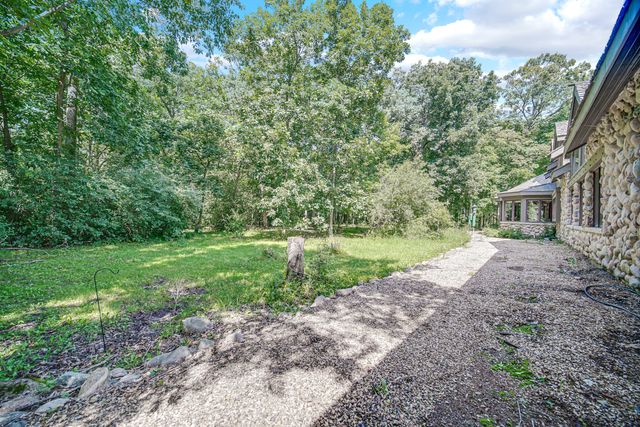 27250 N Meadowoods Lane, Mettawa, IL 60048