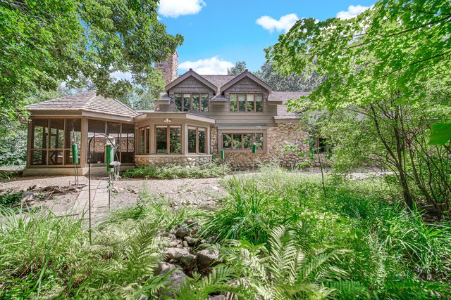 27250 N Meadowoods Lane, Mettawa, IL 60048