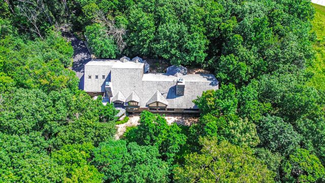 27250 N Meadowoods Lane, Mettawa, IL 60048