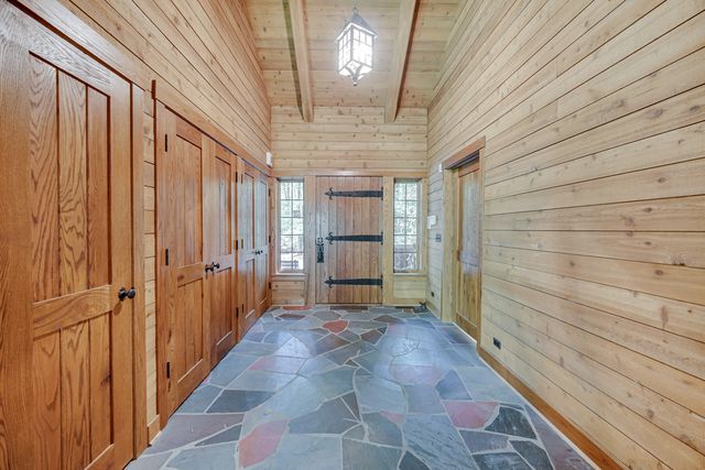 27250 N Meadowoods Lane, Mettawa, IL 60048