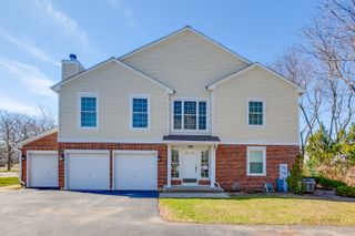 632 Grosse Pointe Circle -, Vernon Hills, IL 60061