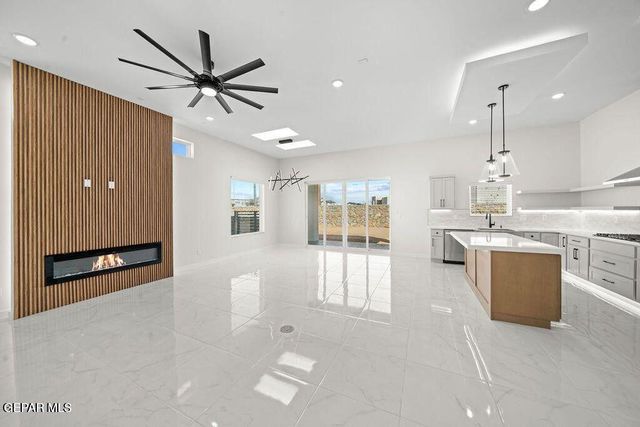 613 Paseo Campanero Street, Horizon City, TX 79928