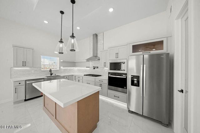 613 Paseo Campanero Street, Horizon City, TX 79928