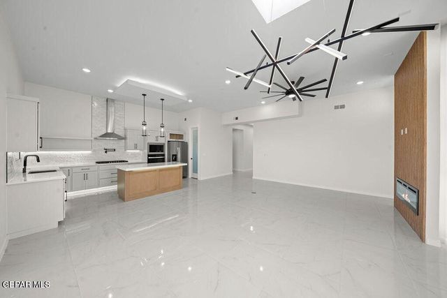 613 Paseo Campanero Street, Horizon City, TX 79928