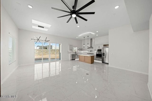 613 Paseo Campanero Street, Horizon City, TX 79928