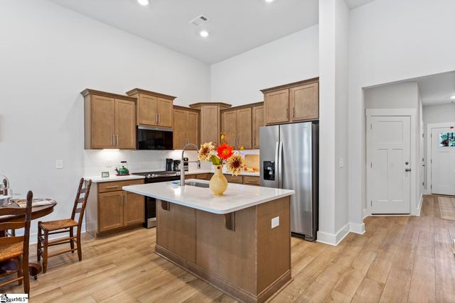 327 Grange Valley Lane, Central, SC 29630