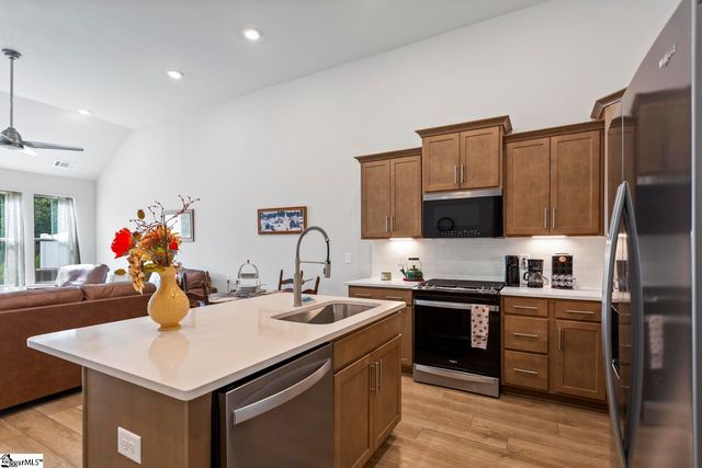 327 Grange Valley Lane, Central, SC 29630