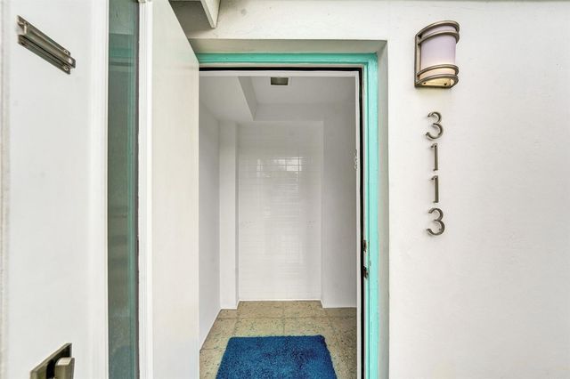 3113 Hollywood Boulevard, Hollywood, FL 33021