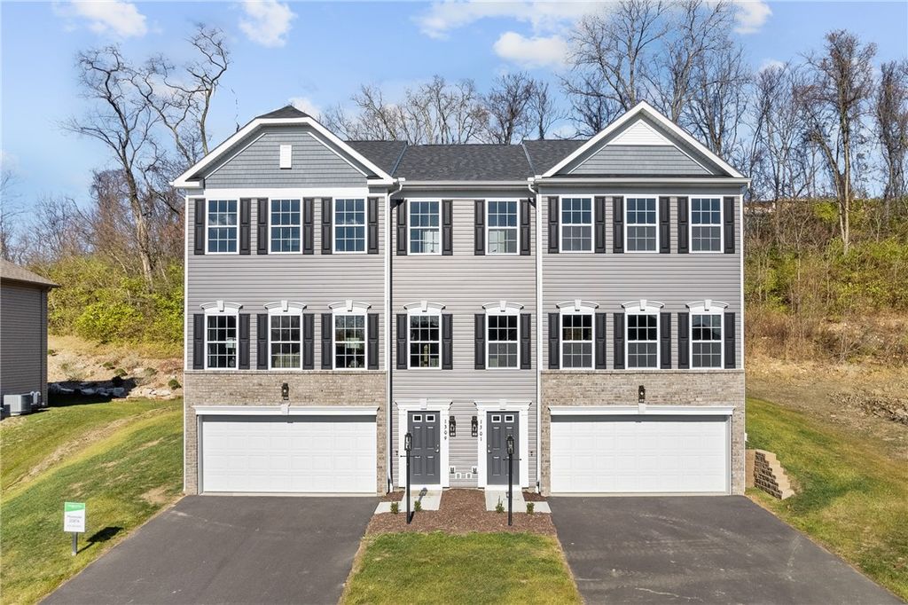 2204 Canterbury Drive, Imperial, PA 15126