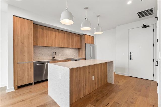 84 East Ave 1202, Austin, TX 78701