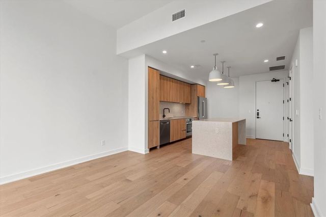 84 East Ave 1202, Austin, TX 78701