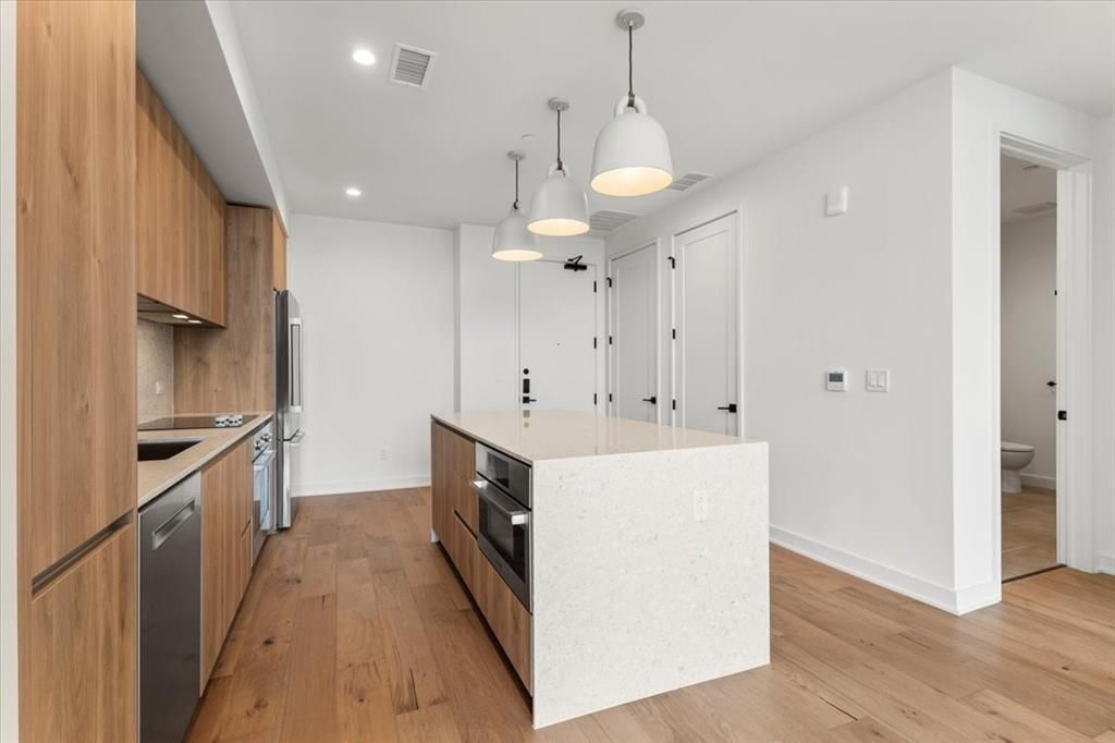 84 East Ave 1202, Austin, TX 78701