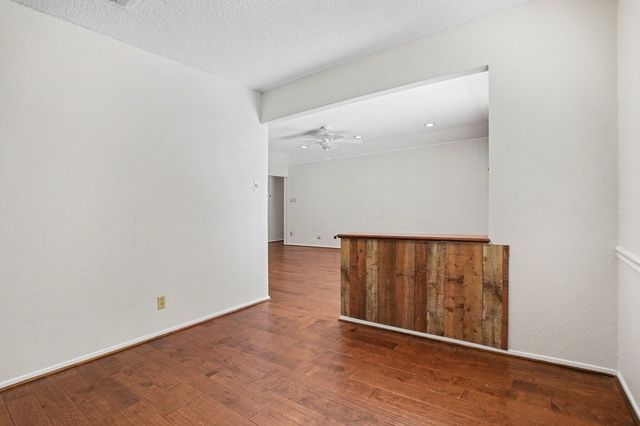 2721 Lucas Drive, Arlington, TX 76015