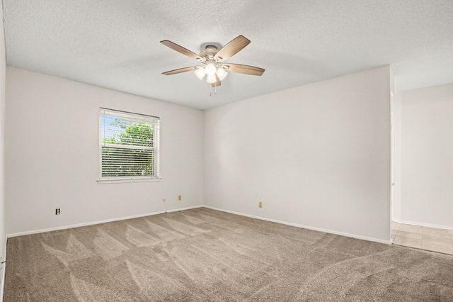 2721 Lucas Drive, Arlington, TX 76015