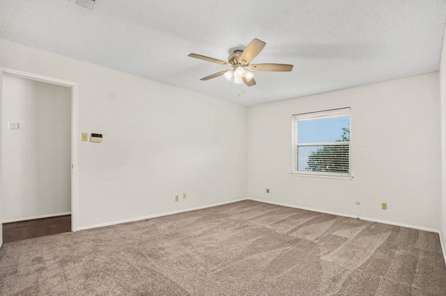 2721 Lucas Drive, Arlington, TX 76015
