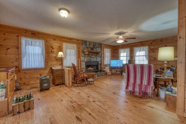 191 April Lane, Blairsville, GA 30512