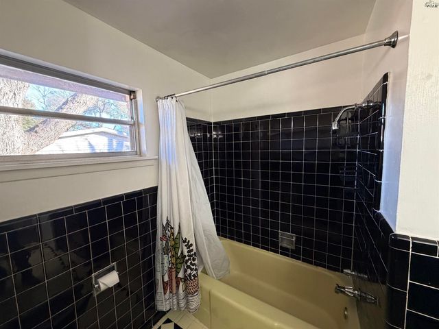 4508 BERMUDA LANE, Wichita Falls, TX 76308