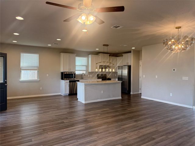 109 Munk LN, Leander, TX 78641