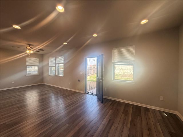 109 Munk LN, Leander, TX 78641